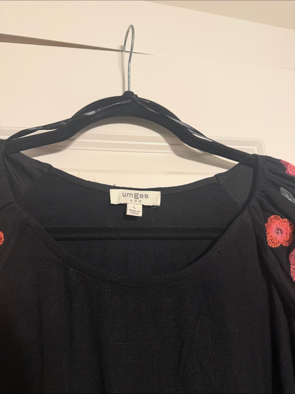 Umgee Black Embroidered Sleeve Top - Picture 7 of 8